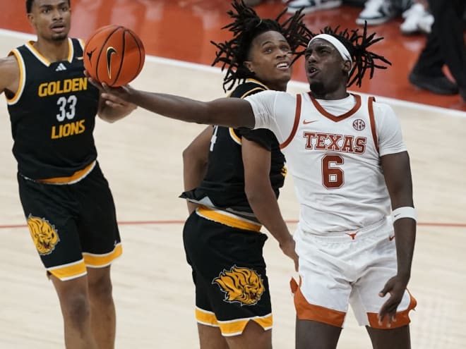 Hoops Instant Analysis: Texas makes history in the Moody Center