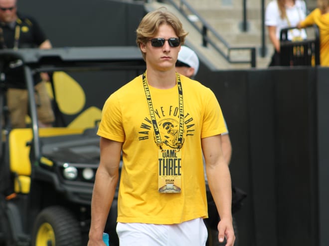 COMMIT: Iowa Adds 2025 In-State PWO WR, Dylan Stecker