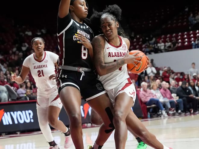 Joyce Edwards takes over late in Alabama win: 'She's an elite player'