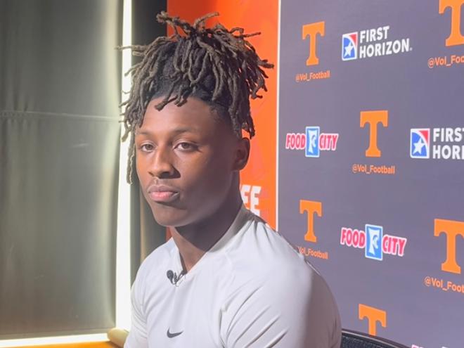 Freshman Daune Morris settling into Tennessee football running backs room