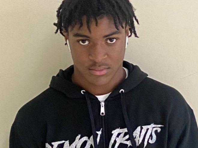 2023 DB Robert Billings talks recruiting, Georgia offer