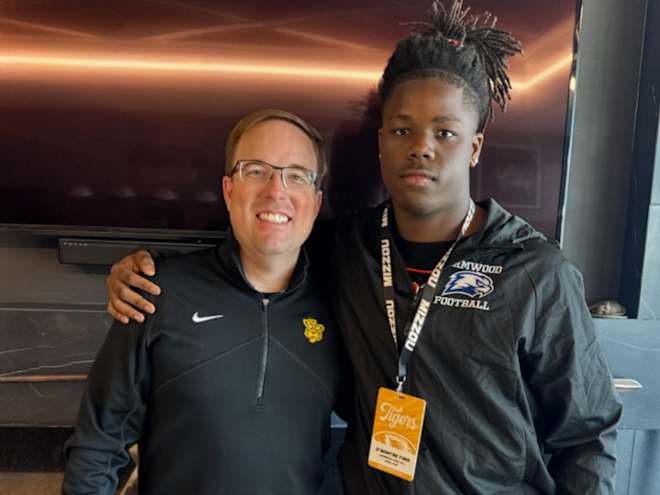 Recruiting Rumor Mill: Programs jockeying for position with top prospects