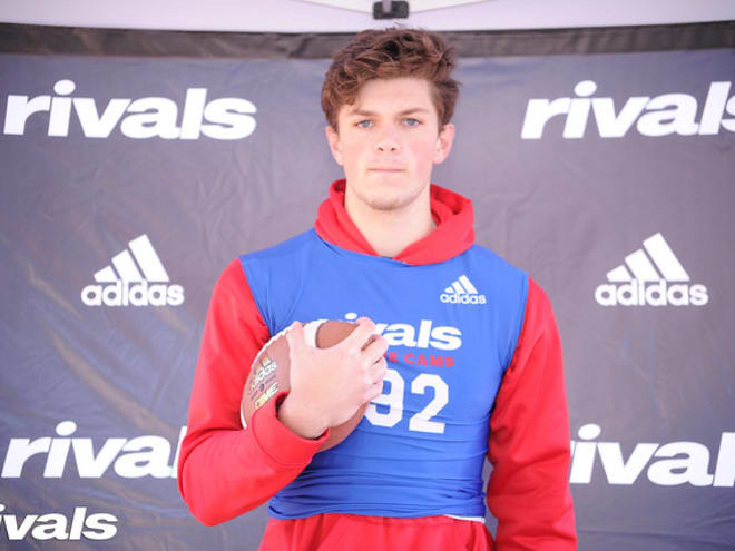 2021 Texas TE has early Minnesota offer