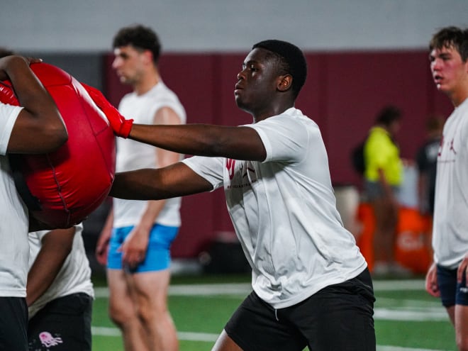 Two schools standing out early to elite 2026 OL Felix Ojo