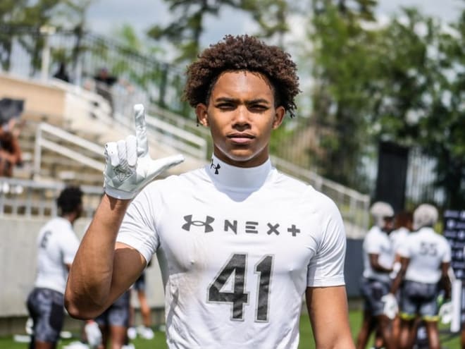 Four-star WR Jacob Washington commits to Michigan