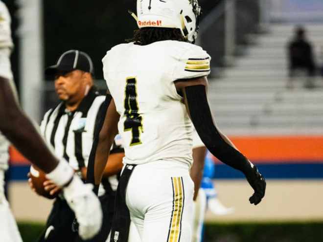 Q&A with Oakleaf inside linebacker Jermaine Robinson