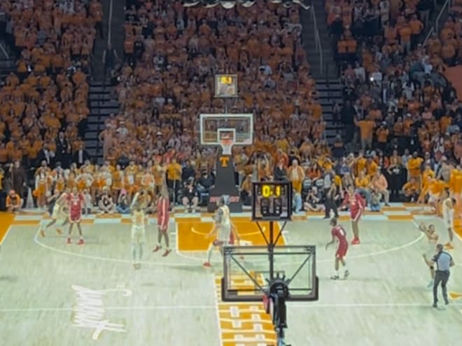 WATCH: Jahmai Mashack beats the buzzer for Tennessee to beat Alabama