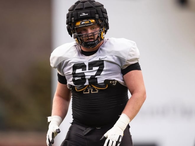 Bulls land ex-Venice HS standout OL Thomas Shrader