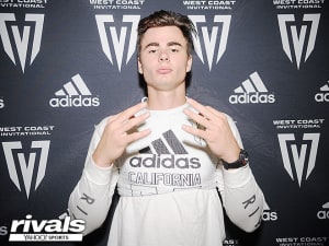 Three-Point Stance: More key commits, Big Ten hot seats, Hand DUI