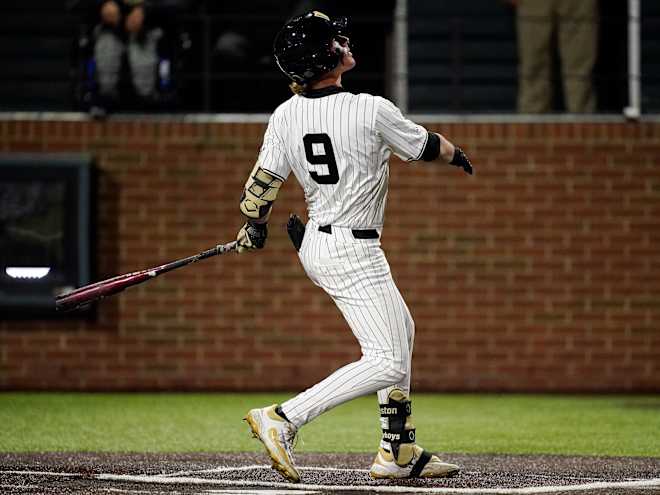 VandyBoys Respond with Series Sweep Over Aggies