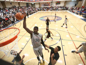 Ayton's announcement: Nation's top player picks Arizona