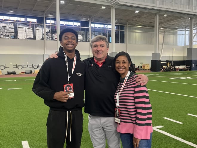 Bulldogs impress fast-rising WR Craig Dandridge on and off the field