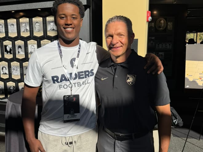 OLB Julian Terry raves about the environment at West Point after Army win