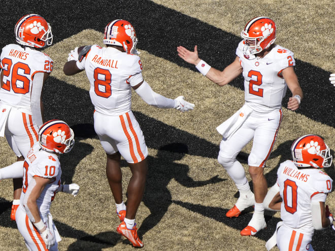 No. 10 Clemson rolls in 49-14 win over Wake Forest