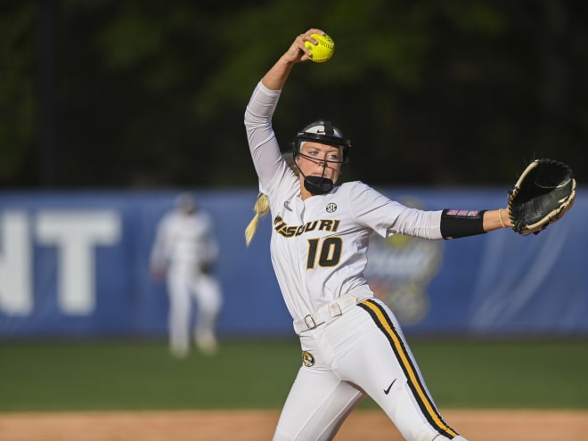 Softball goes 2-3 in Mary Nutter Classic