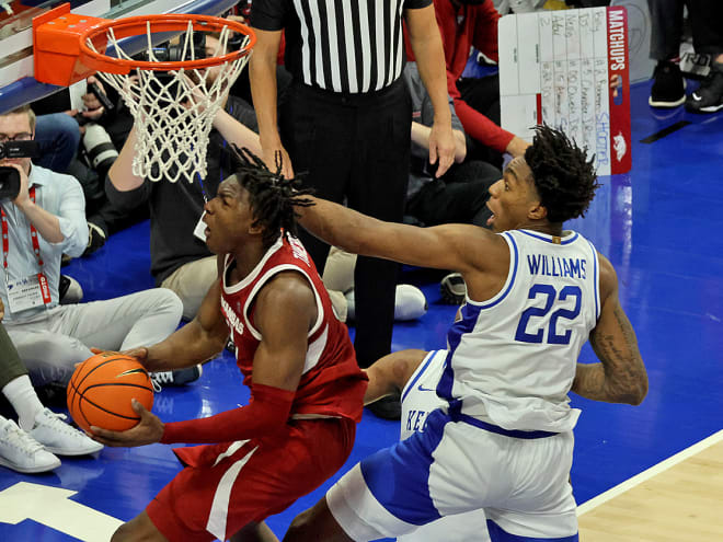 QUICK TAKES: Arkansas 89, UK 79