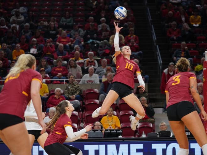 ISU Volleyball falls in four sets to Colorado