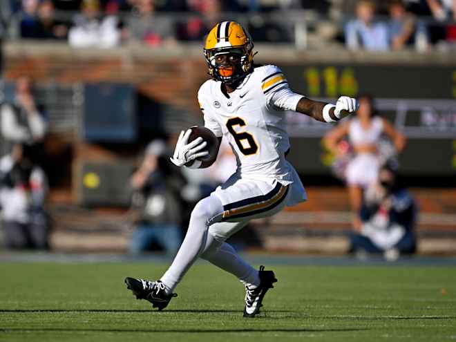 Hoosiers Land Cal Transfer Wide Receiver Jonathan Brady