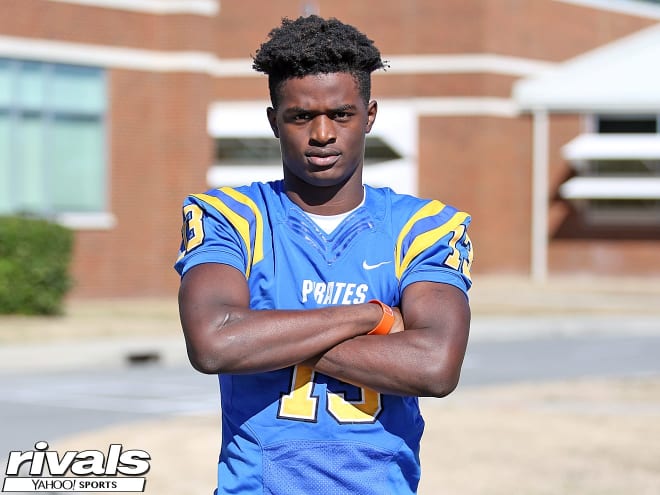 Florida WR commit Syveion Ellis hearing from others