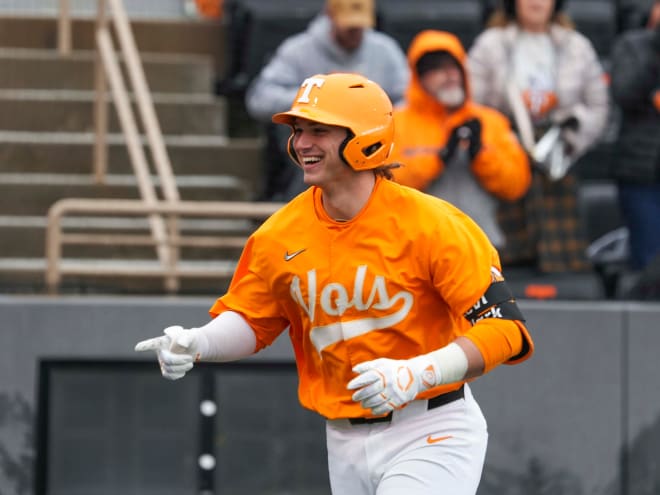 Freshman Levi Clark delivers series win for Tennessee via grand slam