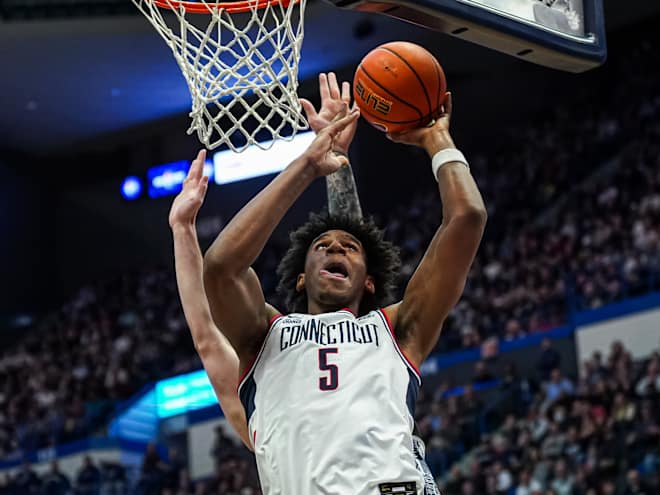 UConn Hoops: Reed Jr., Huskies' rebounding, fuels win over Hoyas