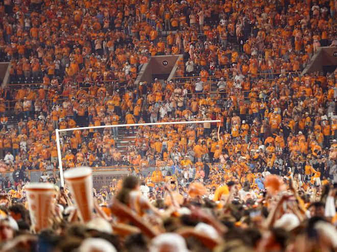 College football personality gives Neyland Stadium proper due after snub