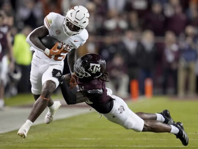 Aggies miss golden opportunities, fall to Texas