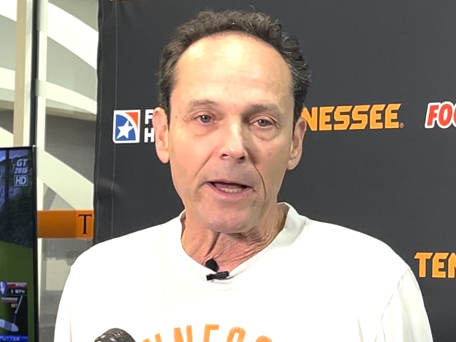 WATCH: Vols assistant Gregg Polinsky, guard Jordan Gainey preview UVA