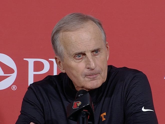 WATCH: Tennessee basketball coach Rick Barnes reacts to win over Louisville