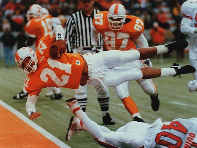 Louisville reportedly tried to set up series with Tennessee football