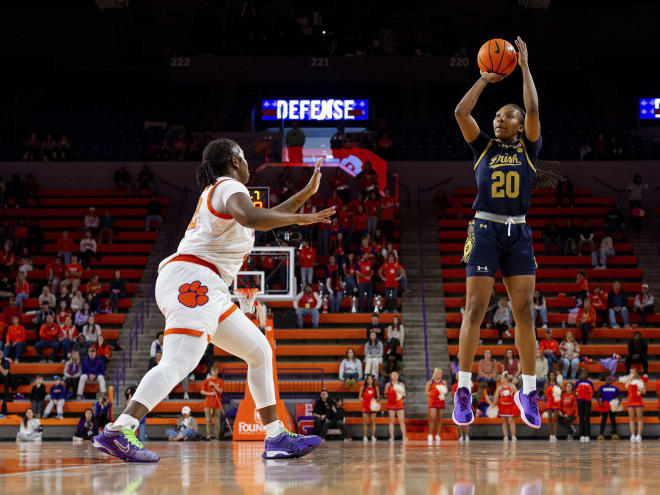 Liatu King lifts Notre Dame WBB at Clemson with Hannah Hidalgo sidelined