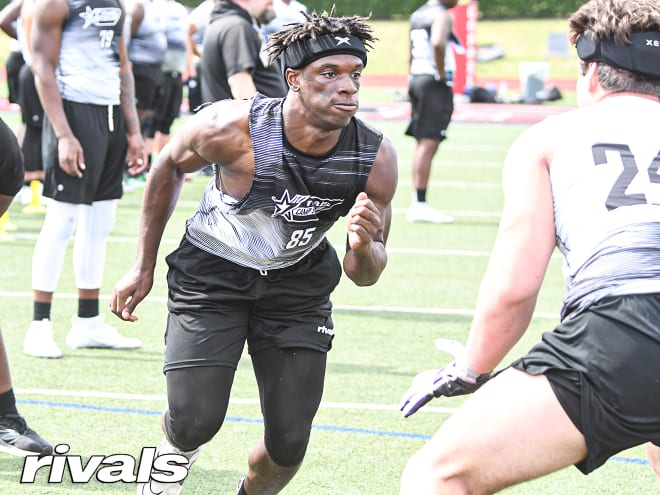 Kansas sets off fireworks in Texas, lands four-star Dakyus Brinkley