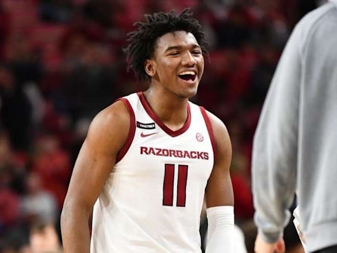 Karter Knox announces return to Arkansas for sophomore campaign