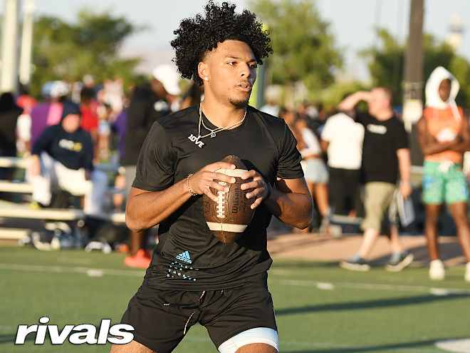 Report: UCLA signs QB transfer Pierce Clarkson