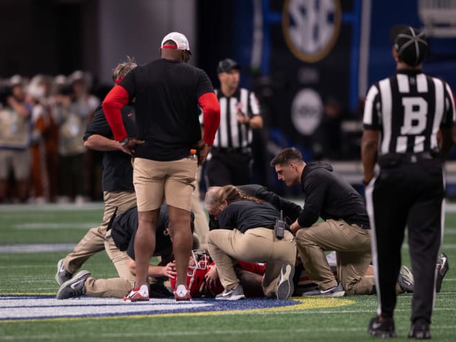 Bulldogs awaiting word on Carson Beck, Brett Thorson