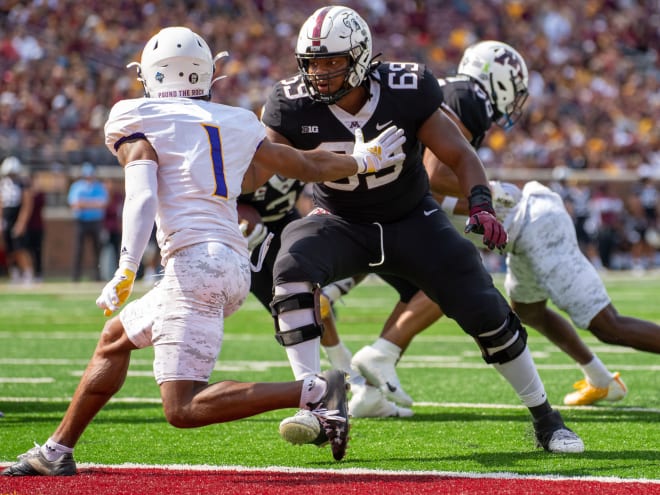 Minnesota OL Aireontae Ersery declares for NFL Draft