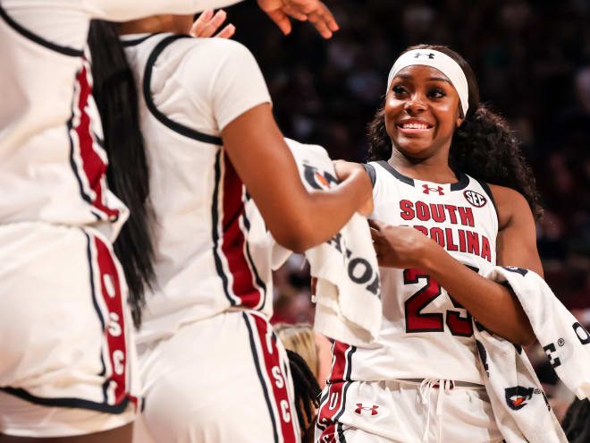 South Carolina women's basketball dominates Texas 67-50 in SEC showdown