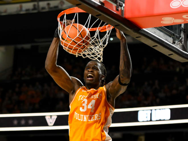 Felix Okpara 'questionable' ahead of Tennessee's top 10 tilt at Texas A&M