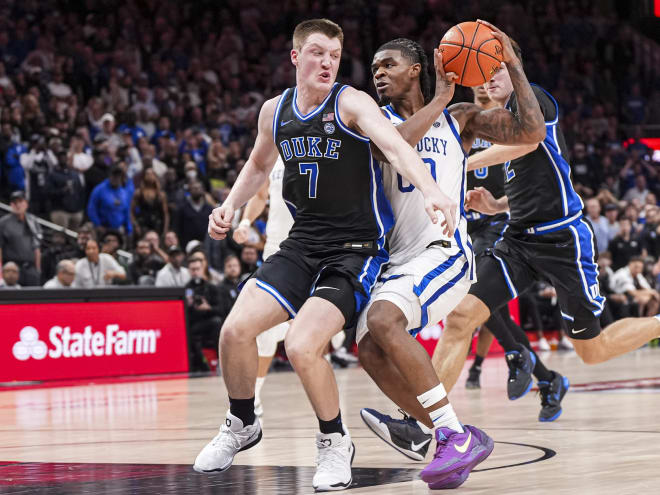 Duke stumbles to Kentucky