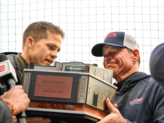 UConn upends UNC at Fenway; wins first bowl game since 2009 season