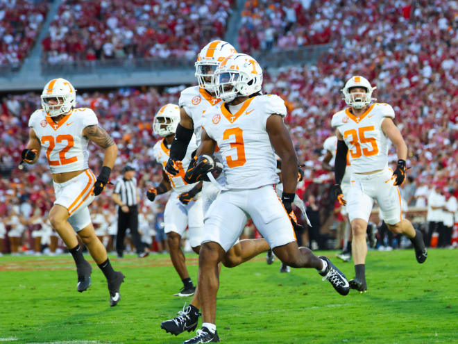 Key takeaways: Timely turnovers, dominant defense key to Vols' marquee win