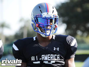 4 Star Defensive End Enjoying Boulder