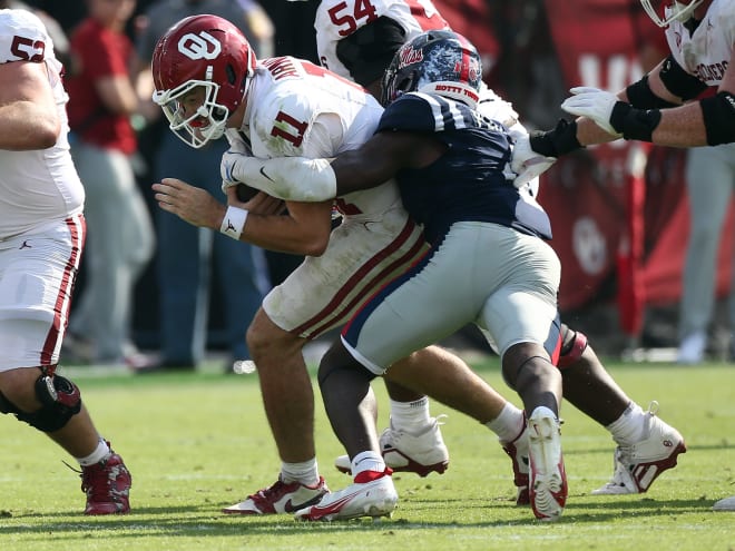 Oklahoma Drill: Diving deep into the O-line issues, hopes for the weekend