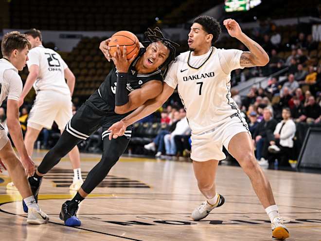 Bulls add Oakland wing Isaiah Jones via the portal