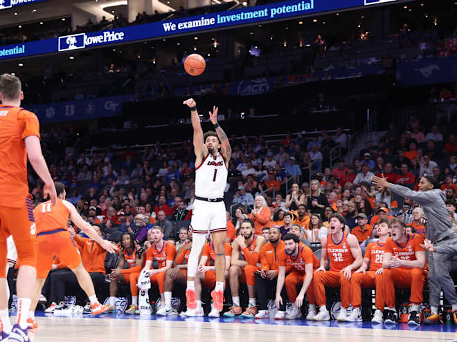 Louisville Survives Clemson to Advance to Championship