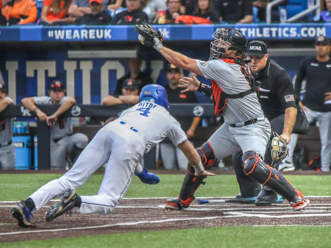 PHOTO GALLERY: UK vs. Oregon State - Lexington Super Regional Game 1