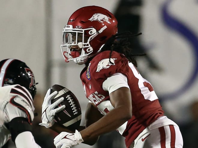 Arkansas wide receiver Dazmin James to transfer