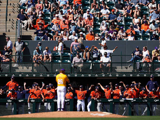 Plainsman Park providing an edge