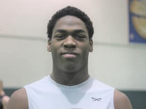 2019 defensive end Hawthorne nabs B1G offer