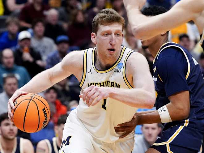 Michigan survives major upset scare, beats UCSD 68-65